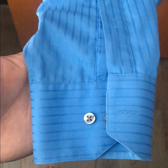 Men’s Van Heusen button down dress shirt - Picture 3 of 6